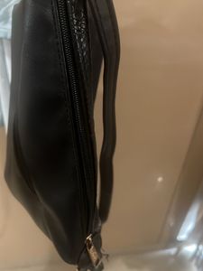Stylish Black Textured Shoulder Bag