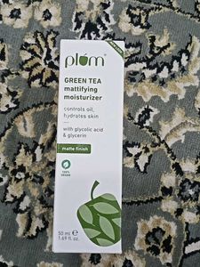 Plum Green Tea Mattifying Moisturizer