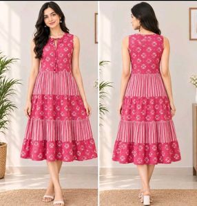 New with tags Beautiful Pink Tiered Dress