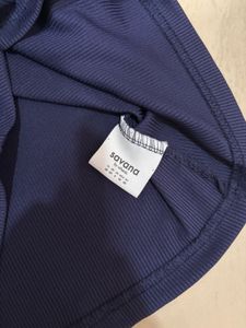 Contrast johny collar top