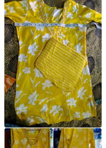combo Kurta Set with White Floral Print