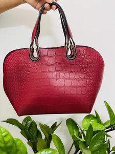 Chic Red Croc Embossed Handbag