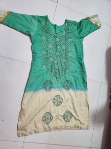 Embellished Kurta Set with Pants