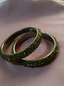 Green Stone Bangle Set