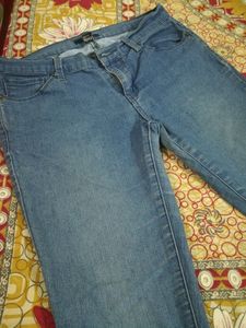 It's FOREVER 21 denim Jeans For Women
