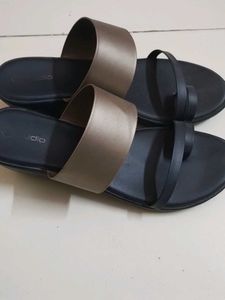 Two-Tone Slide Sandals