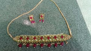 Stunning Gold Choker Necklace with Earrings
