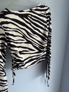 Stylish Zebra Print Long Sleeve Top