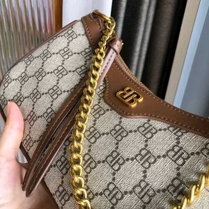 Stylish Crossbody Handbag