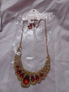 Stunning Red/Black Stone Necklace &amp; Earring Set