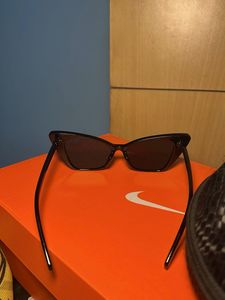 Stylish Black Cat-Eye Sunglasses