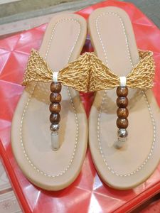 Goldan Damru Chappal