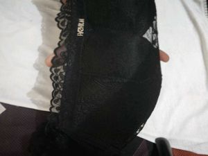 Black Lace Strapless Bra