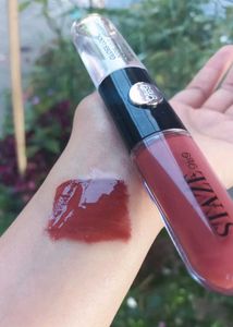 Staze 2-in-1 Liquid Lipstick
