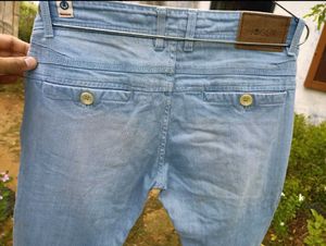 Jogur Brand Mens Light Blue Jeans 30 inch Waist