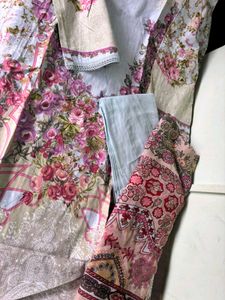 Beautiful Floral Print Kurta Set