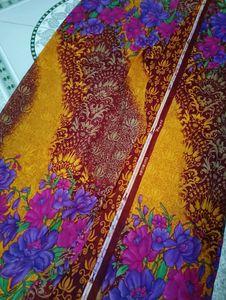 Mustard Printed Saree With Unstitched Blouse