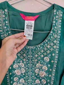 Heavy 3 pc suit best for festival ❣️