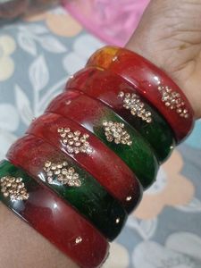 Set of 6 Festive glass Bangles