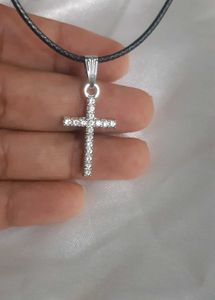 stunning cross pendant necklace