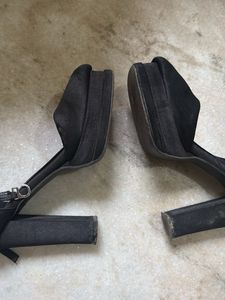 Chic Black Block Heel Sandals size 38