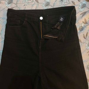 Black Denim Jeans (High-Rise)