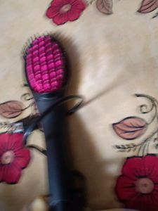 HQt Hair Straightener Brush Free Size