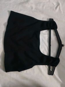 Chic Black Sleeveless Crop Top
