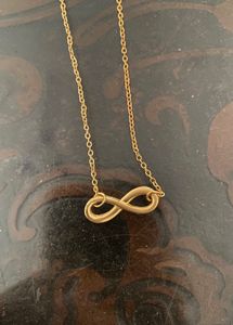 Elegant Infinity Necklace