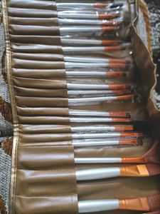 Makeup Brush Set -Pouch
