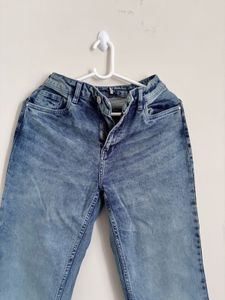 Stylish Blue Wash Jeans