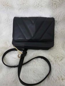 Fastrack Chic Quilted Black Crossbody Bag