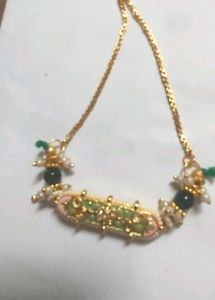 Elegant Green &amp; Gold Bracelet