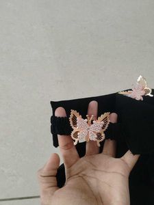 Elegant Black Dupatta with Butterfly Pin