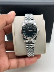 DIOR PREMIUM QUALITY LADIES WATCH DAILY WEAR GOOD