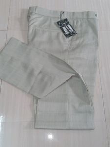 Brand New Formal Pant In Only 700 Worth Rs 1499