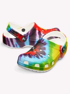 CROCS Men classic Graphic Clog sandal