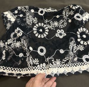 Lace,Net And Embroidered Shrug For Girls Of 5-7 Yr