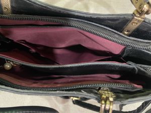 Stylish Textured Handbag with Leaf Charm