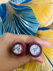 2 Matte Lipsticks