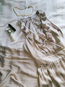 H&M Ruffled Maxi Dress