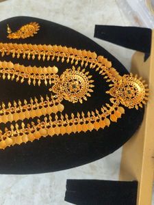 Stunning Gold Plated Necklace Set