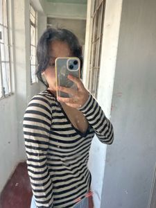 Striped Long Sleeve V-Neck Top