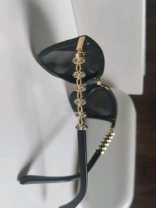 Chic Black &amp; Gold Floral Sunglasses