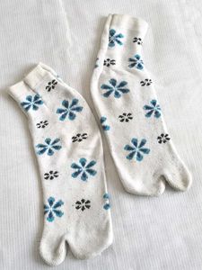 Floral Tabi Socks 🧦