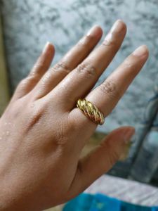croissant💍 Gold Twisted Rope Ring