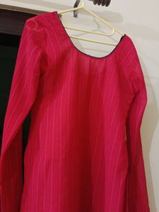 Magenta Kurti