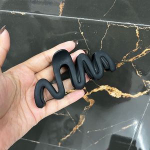 Wavy Hair Claw Clip Set Of 2