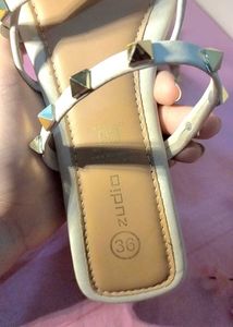 Zudio Studded Block Heel Sandals🎀