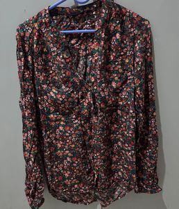 Chic Floral Print Button-Up Blouse